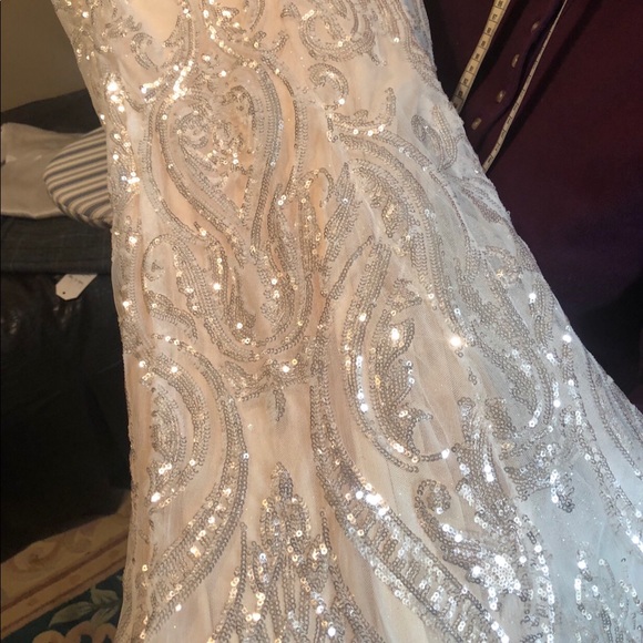 𝗘𝗹𝗹𝗶𝗲 𝗪𝗶𝗹𝗱𝗲, 𝗦𝗶𝘇𝗲 2. Custom Train. - Picture 3 of 4